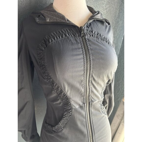 Lululemon Dance Studio Jacket Hooded Size 6 Black Gray Reversible - Picture 2 of 13